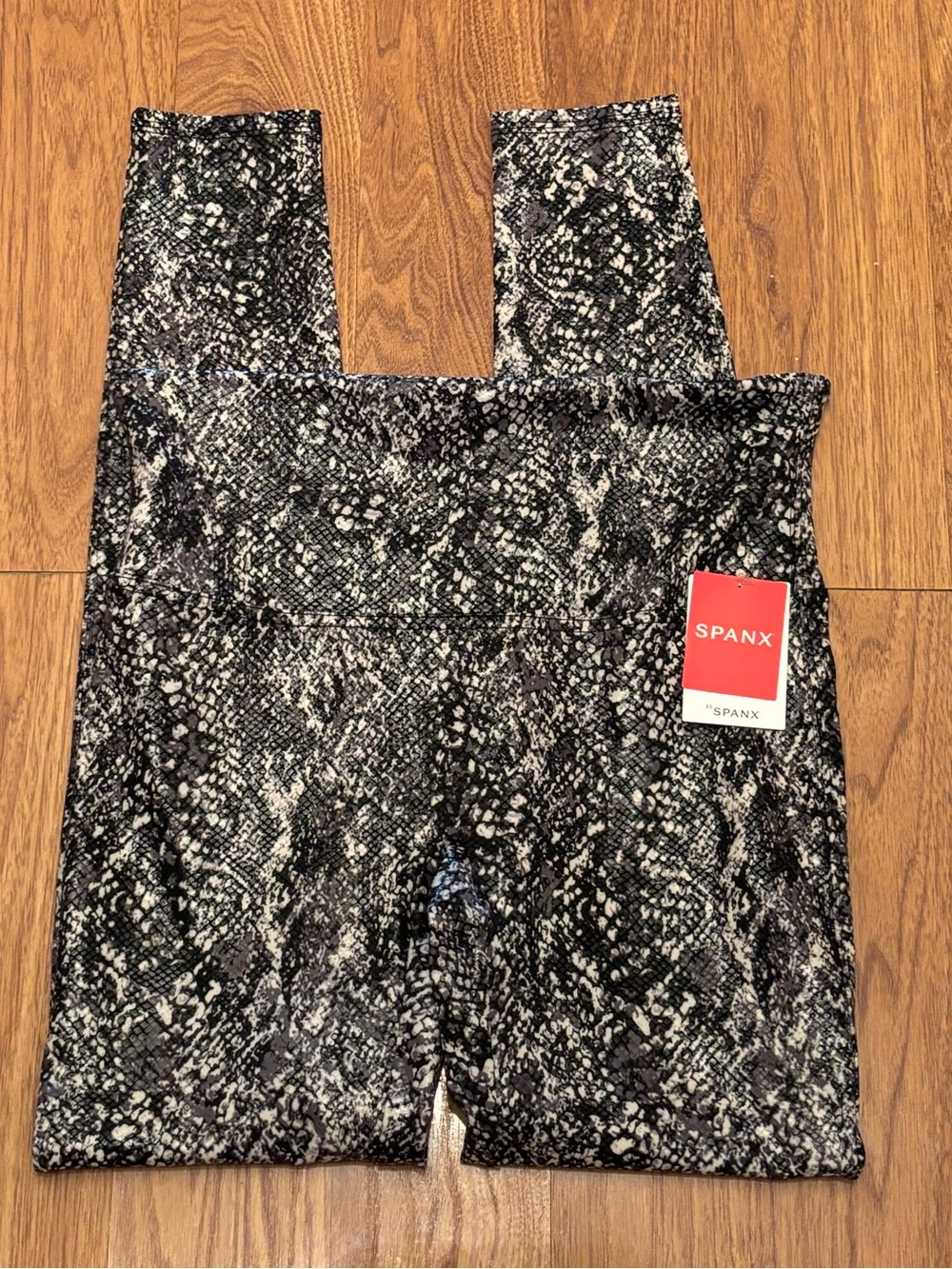 SPANX Black & White Snake-Print High-Rise Leggings